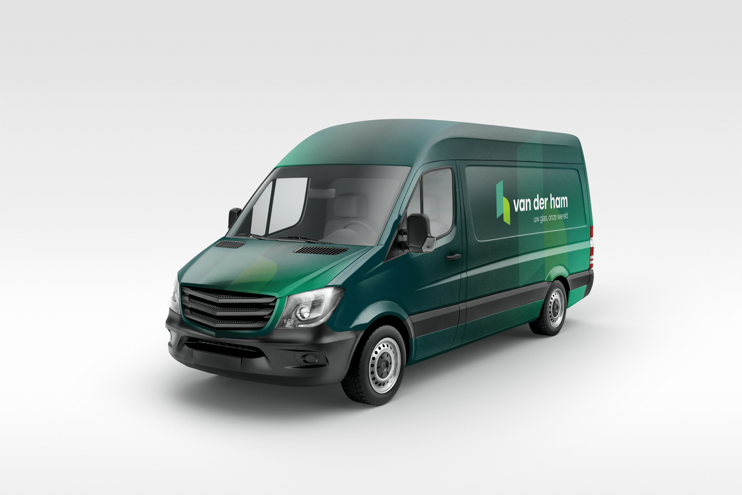 BURO210 Fullservice Marketingbureau Bestelwagen van Van Der Ham Glas, een groene transportwagen voor glaszettersdiensten in Nederland. Perfect voor glasreparaties en -installaties.