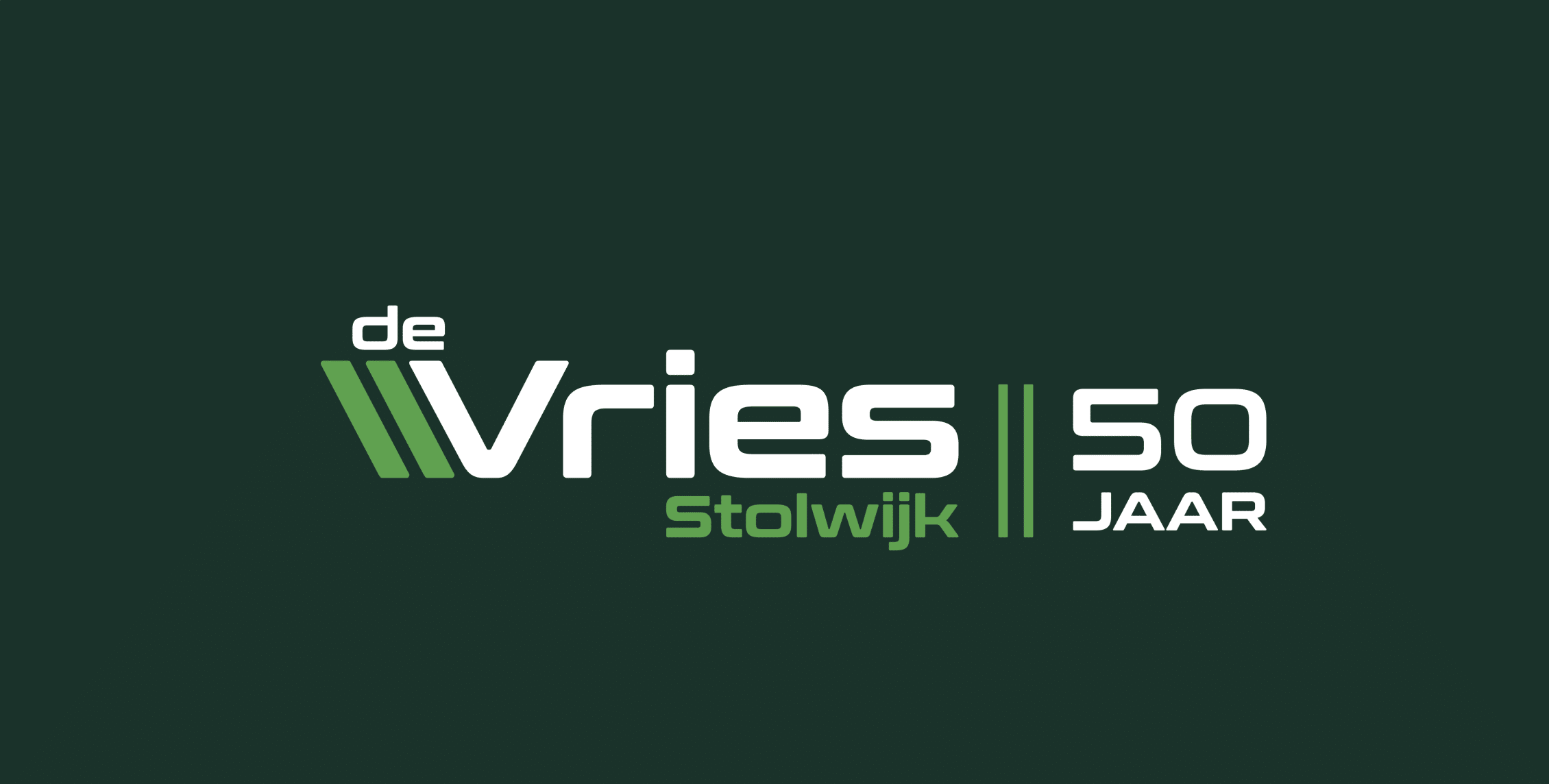 BURO210 Fullservice Marketingbureau Logo van De Vries Stolwijk, viering van 50 jaar. Bekijk ons aanbod en de acties op de website.